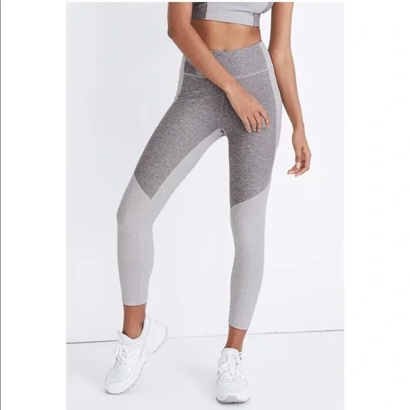 Outdoor Voices Two-Tone Warmup Crop Leggings Ash Dove Dark Grey Light Gray Small - Picture 3 of 16